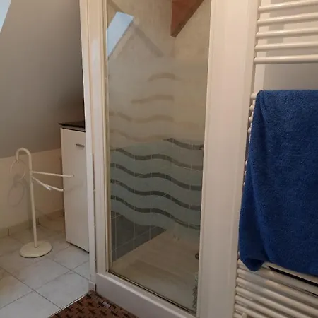 Proche Circuit 24 H Bed and Breakfast
